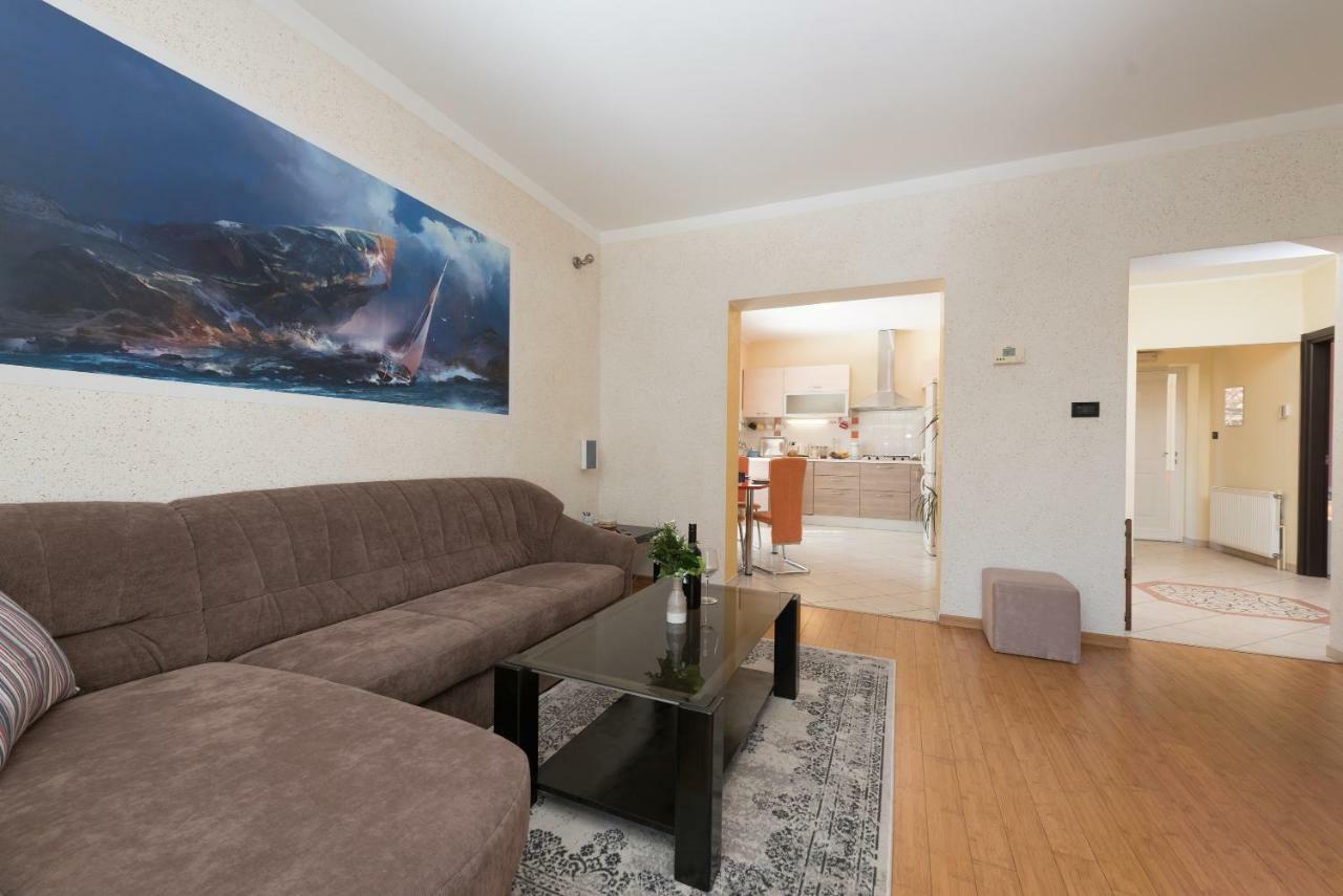 Apartment Cupido Fiume Esterno foto